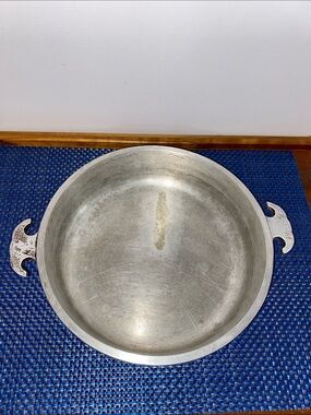 Vintage Guardian Service baking dish, 9” round